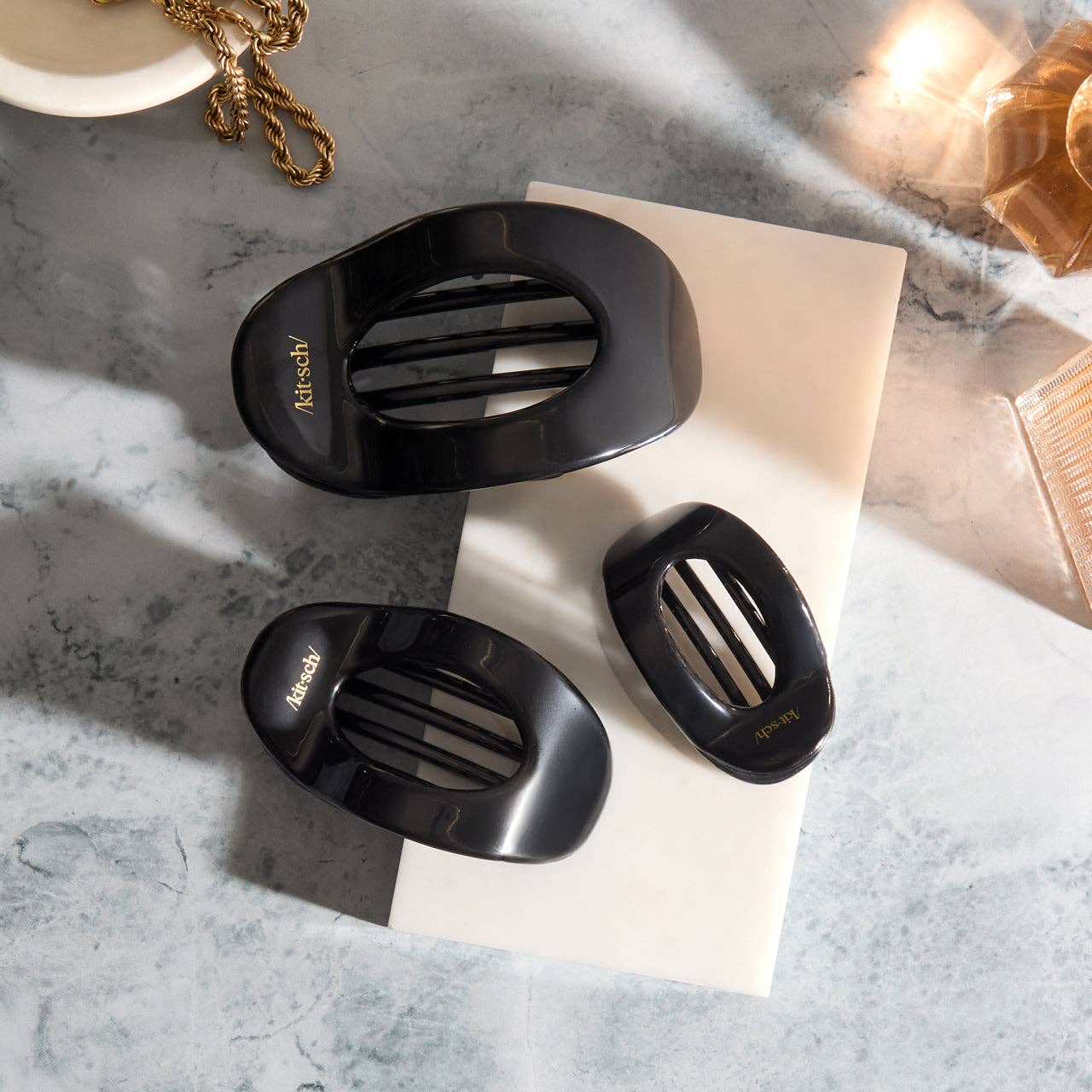 Kitsch - Black Flat Cloud Claw Clip - Small