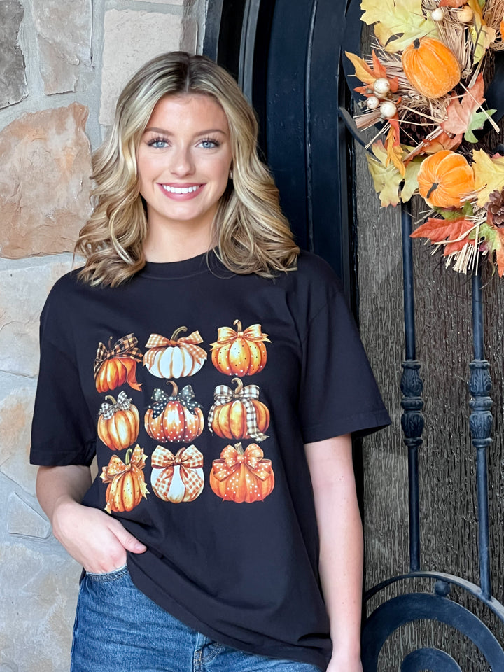 Pumpkins w/ Bows Graphic Tee (Black)