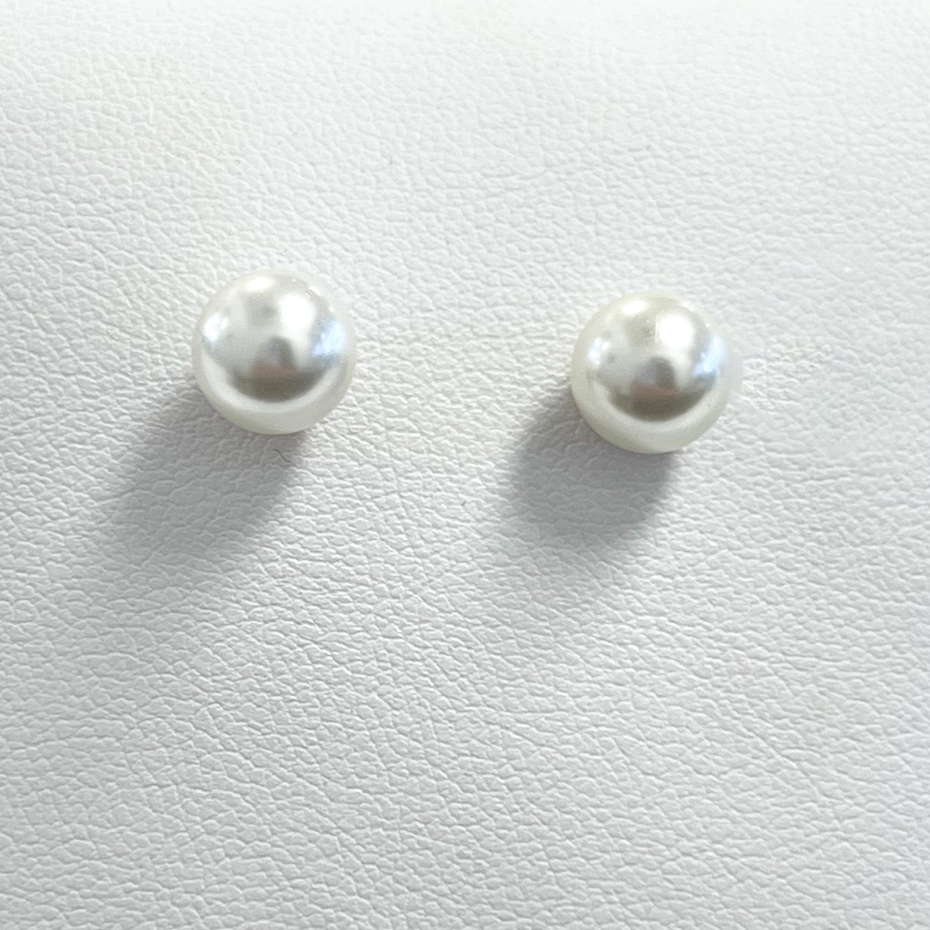 Paislee - Pearl Stud Earrings