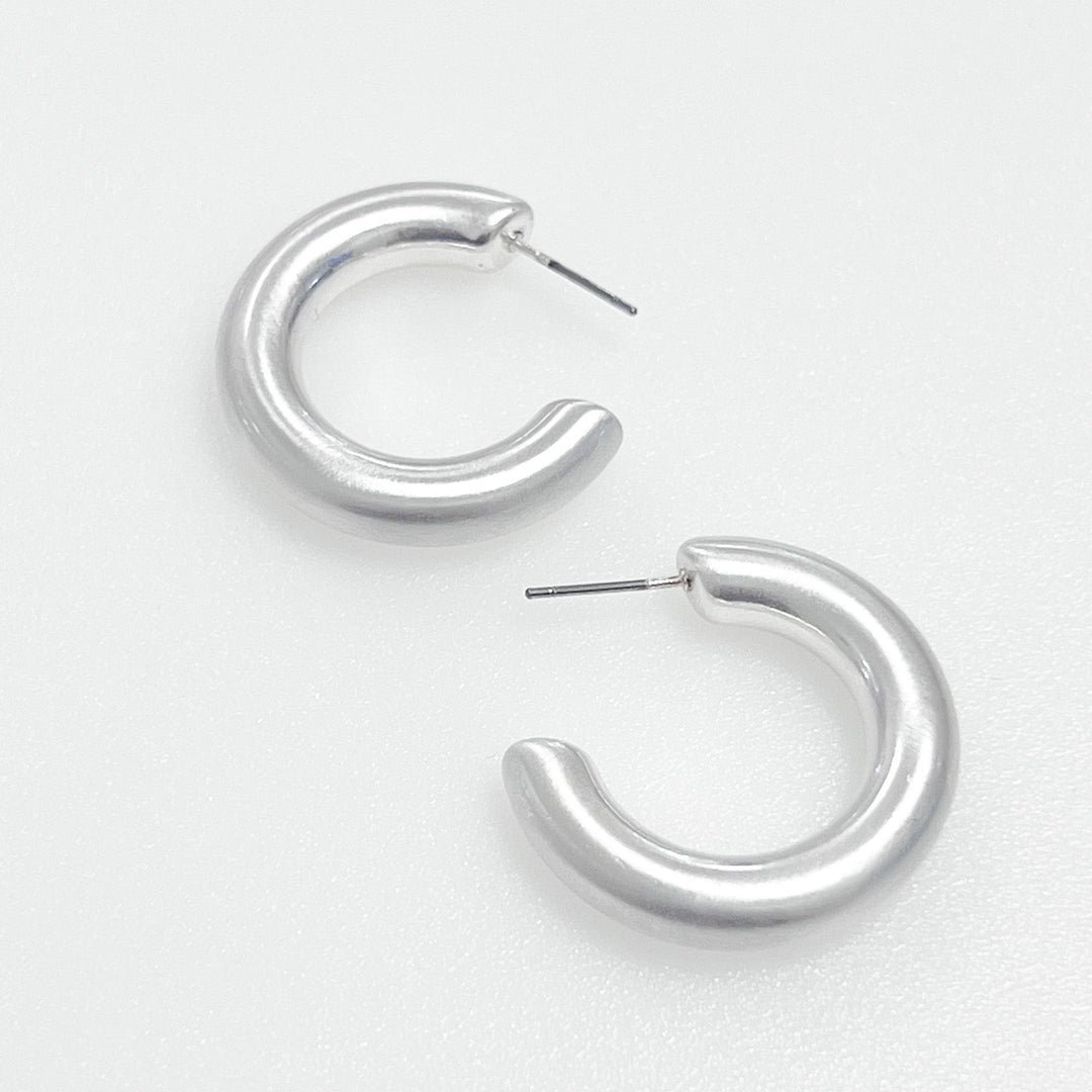 Vivian - Chunky Brushed Silver Hoop Earrings