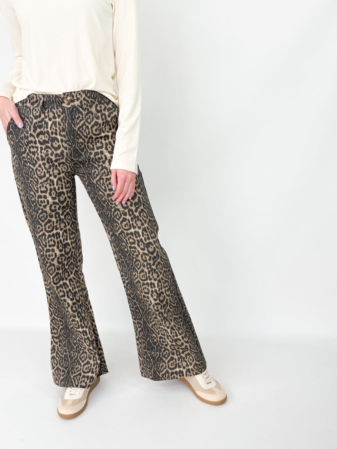 Roxi - Leopard Flare Jeans