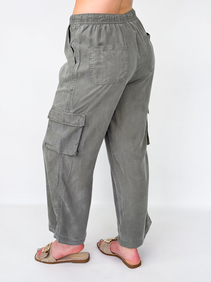 Kinsely - High Rise Drawstring Wide Leg Cargo Pants (Olive Green)