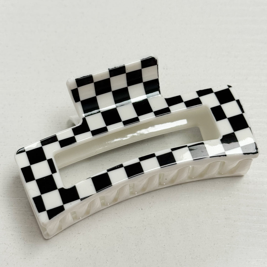 Nelly - Black Checkered Claw Clip
