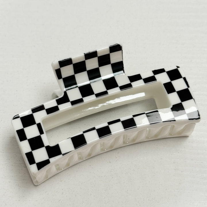Nelly - Black Checkered Claw Clip