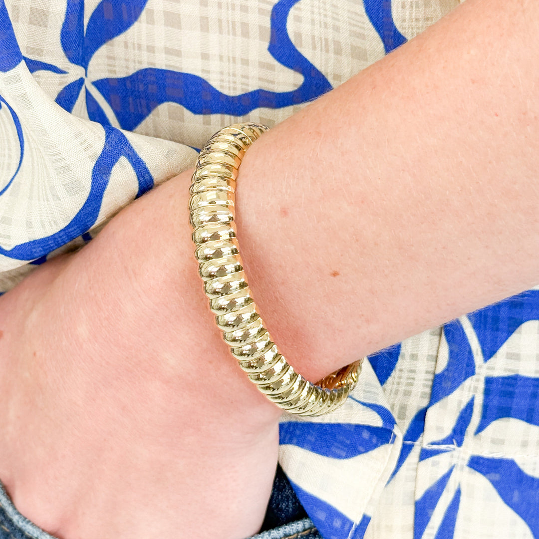 Mandy - Gold Hinge Bangle