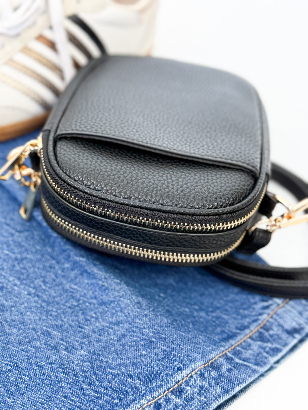 Aubrey - Black Double Zipper Crossbody (Black)