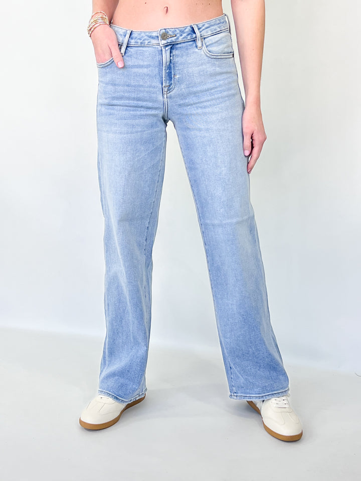 Logan - Mid Rise Dad Basic Jean
