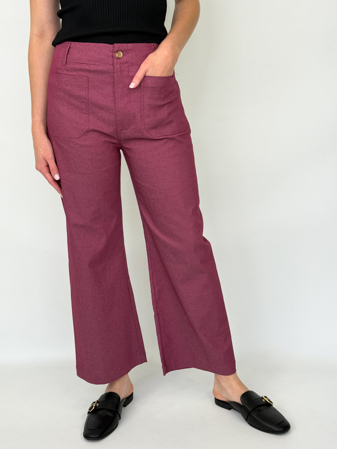 Lasarah - Ankle Cropped Pants (Wine)