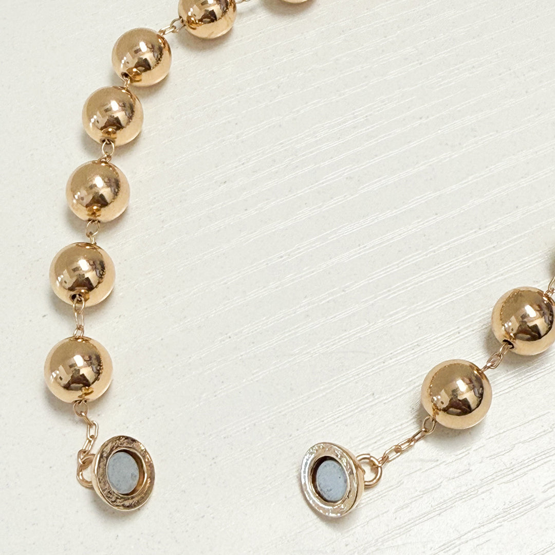 Amari - Gold Beaded Magnetic Clasp Necklace