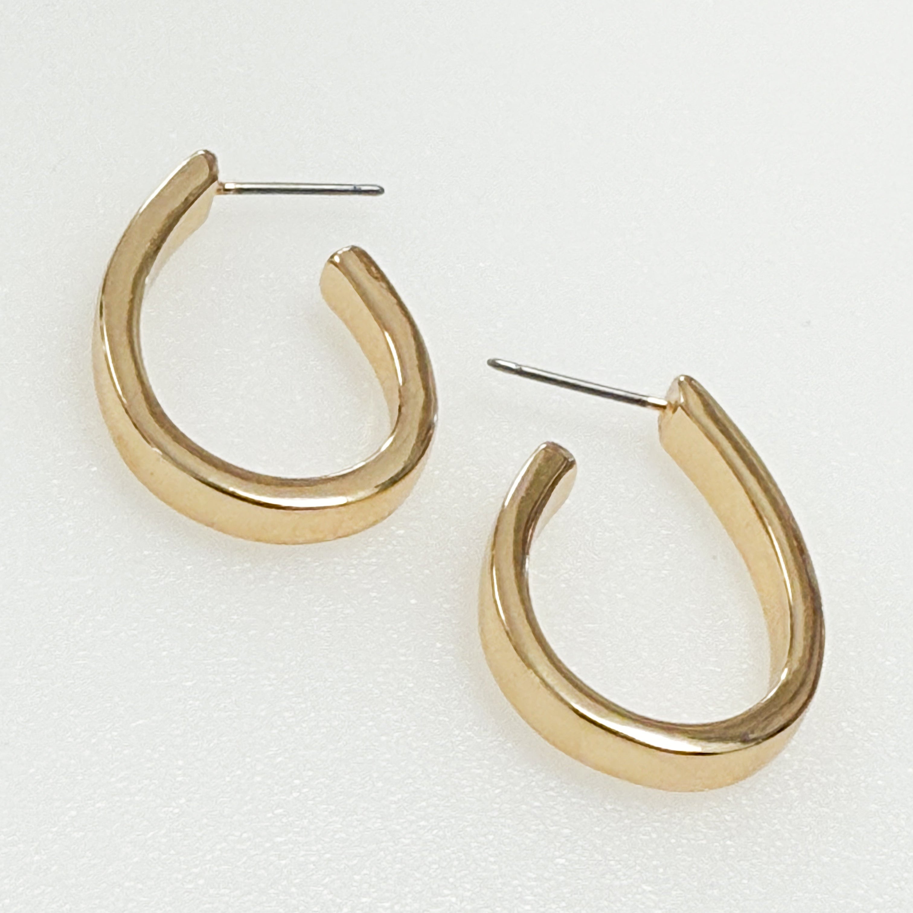Evie - Teardrop Hoops (Gold)
