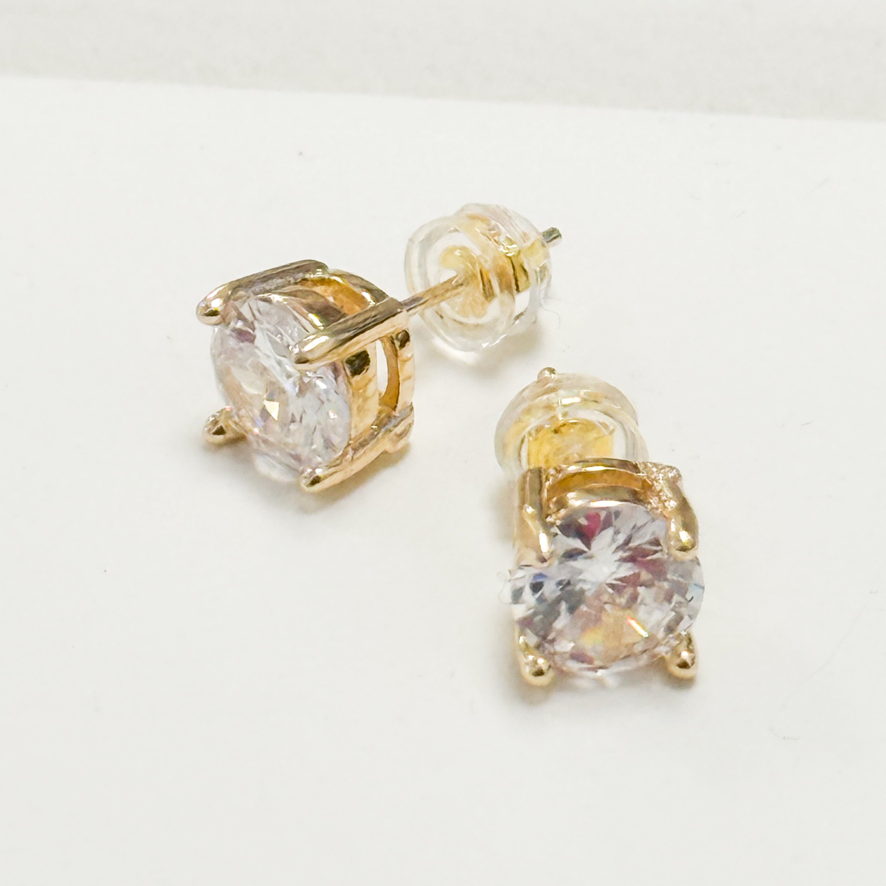 Kira - CZ Round Studs