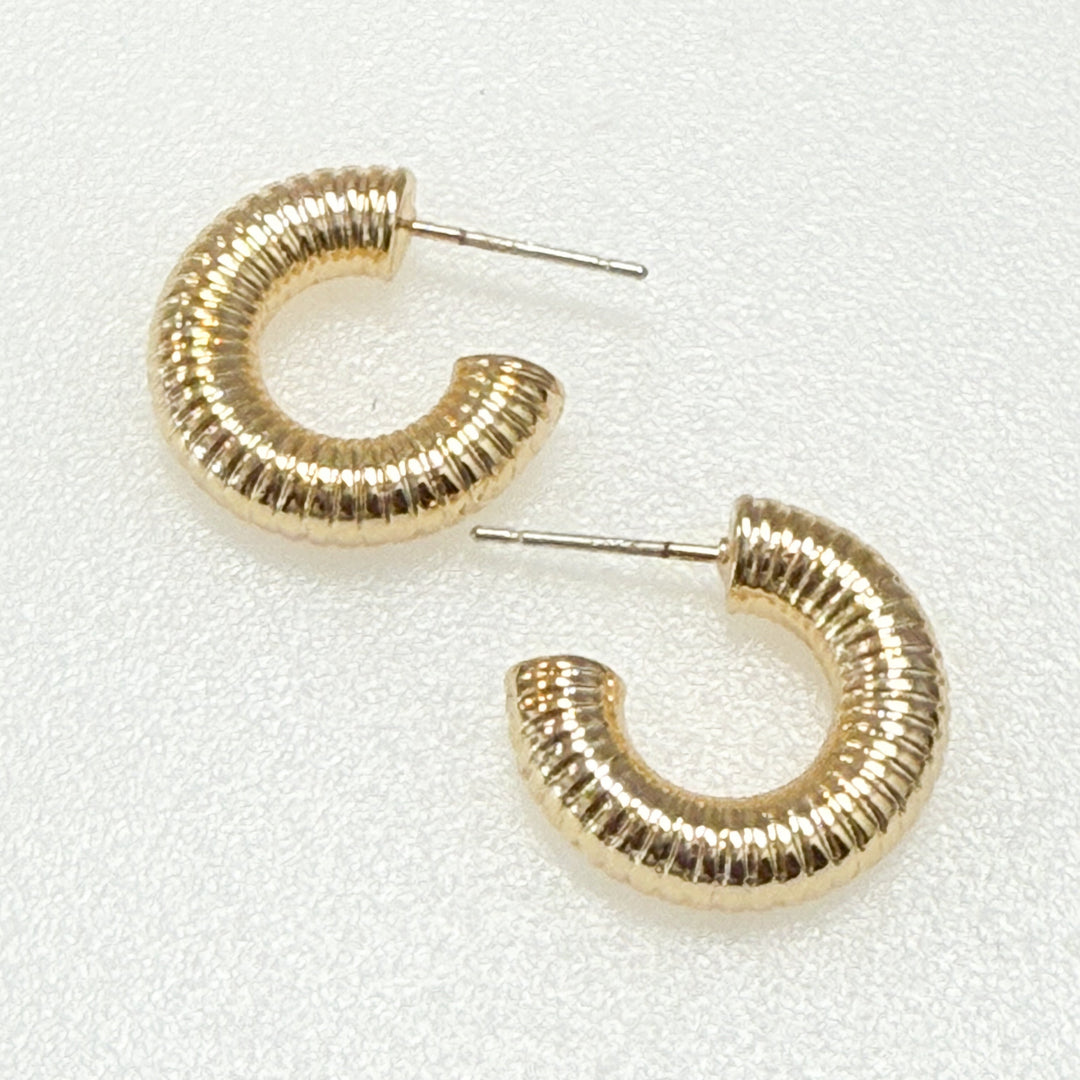 Raelyn - Gold Ribbed Mini Hoops