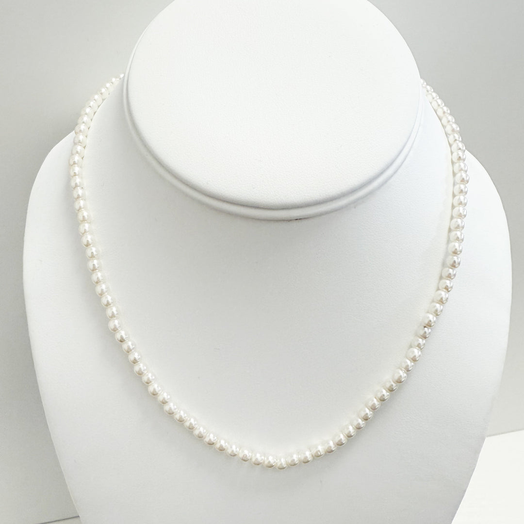 Stephanie - Pearl Necklace