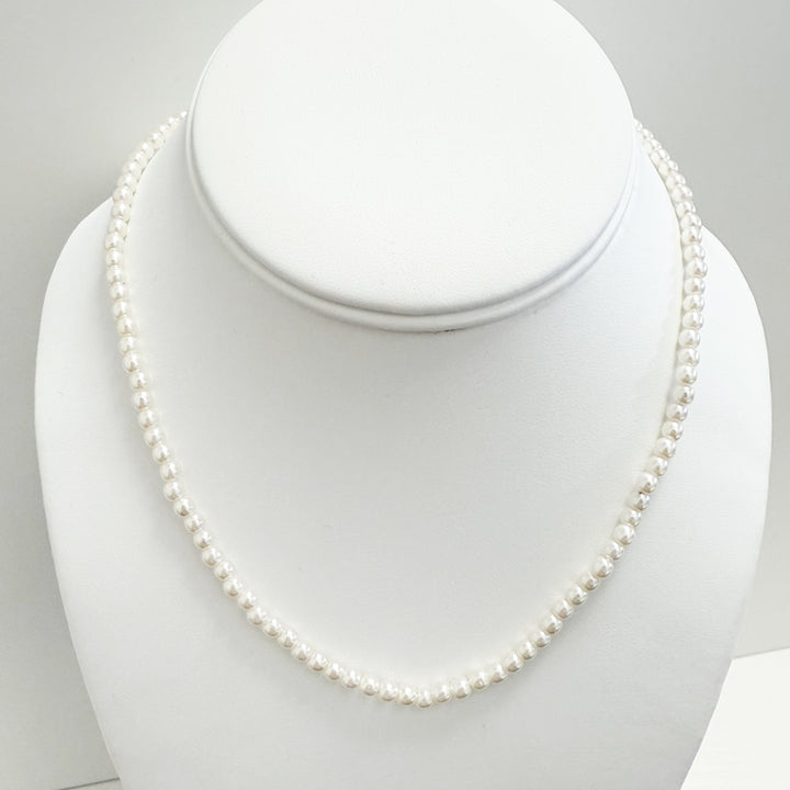 Stephanie - Pearl Necklace
