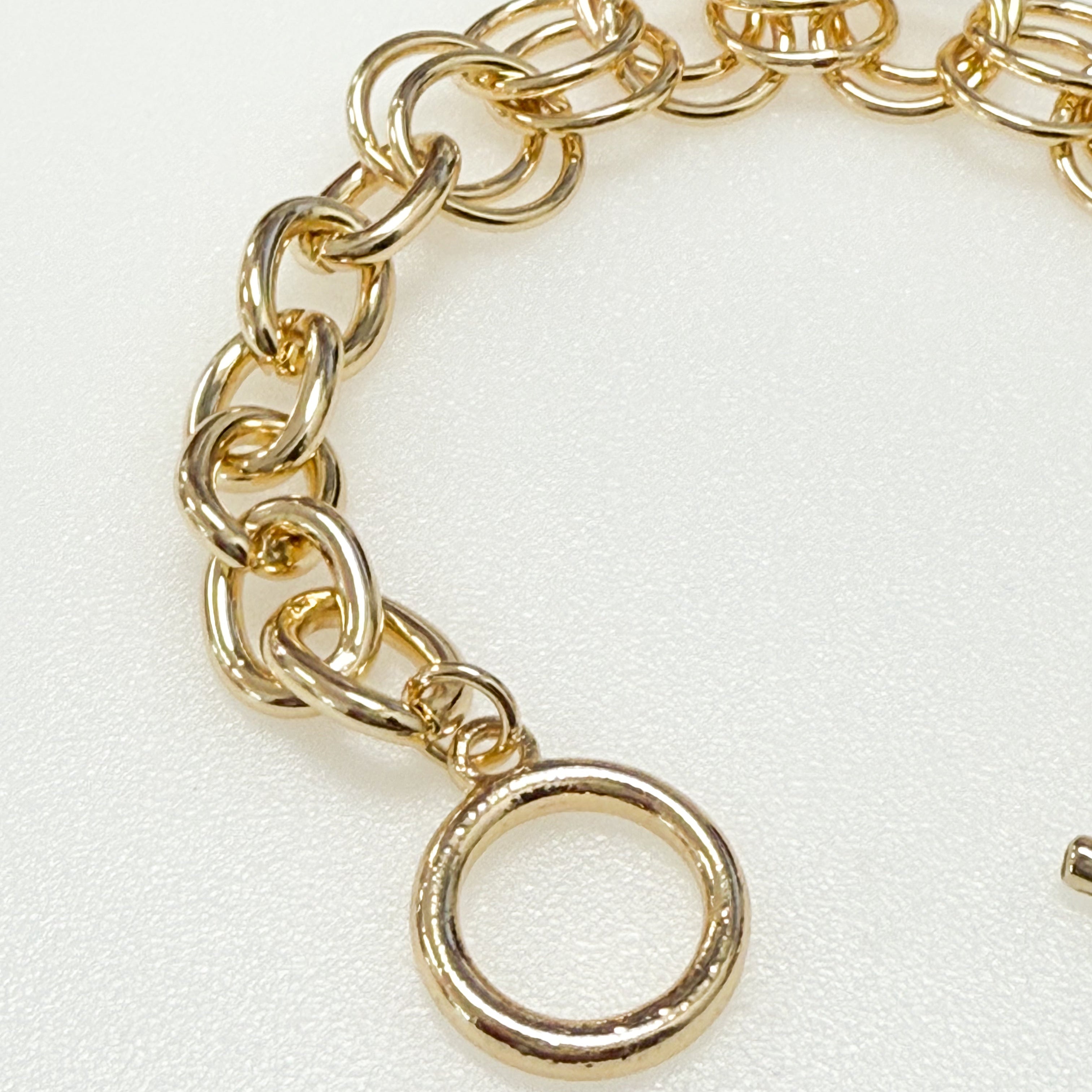 Gwen - Gold Toggle Chain Bracelet