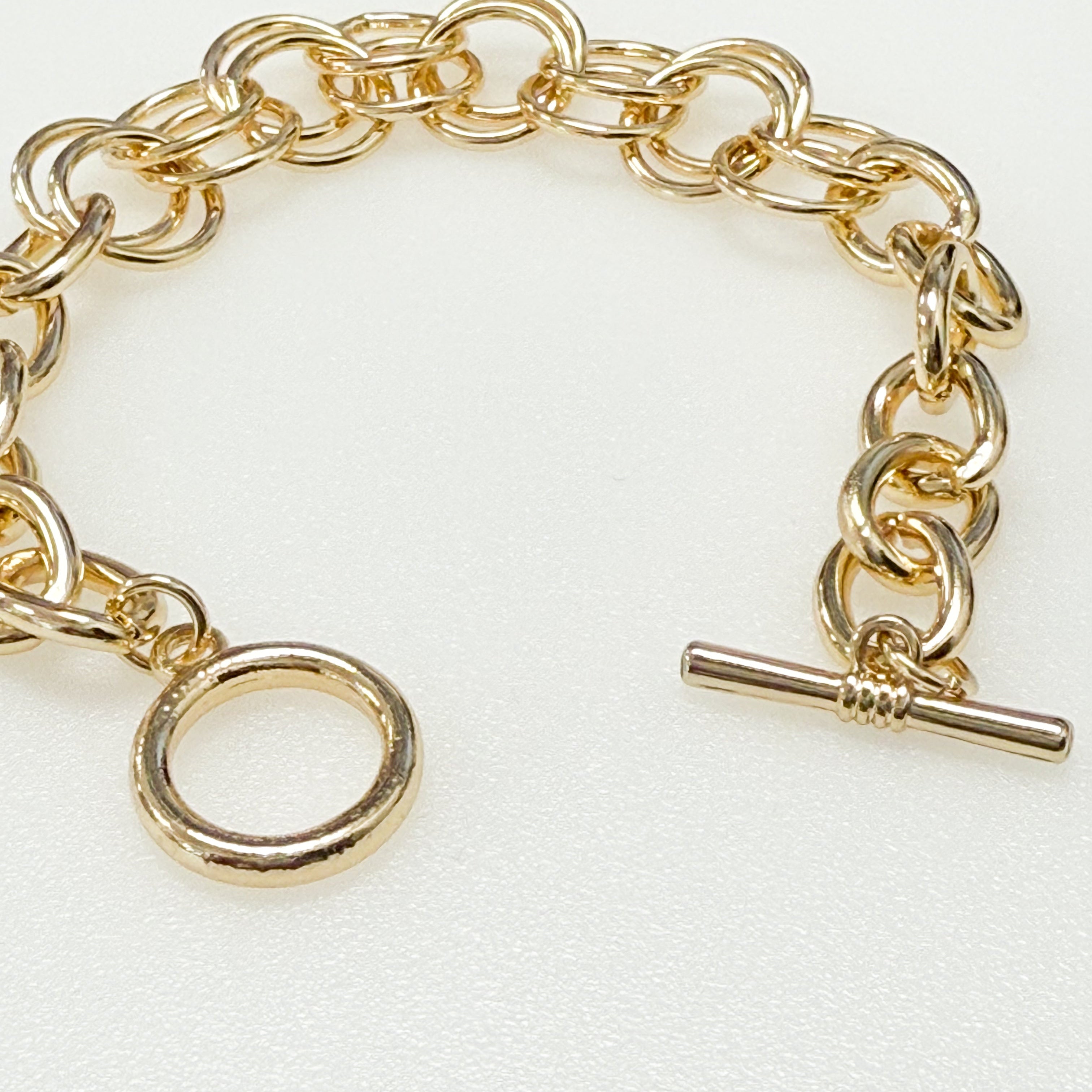 Gwen - Gold Toggle Chain Bracelet