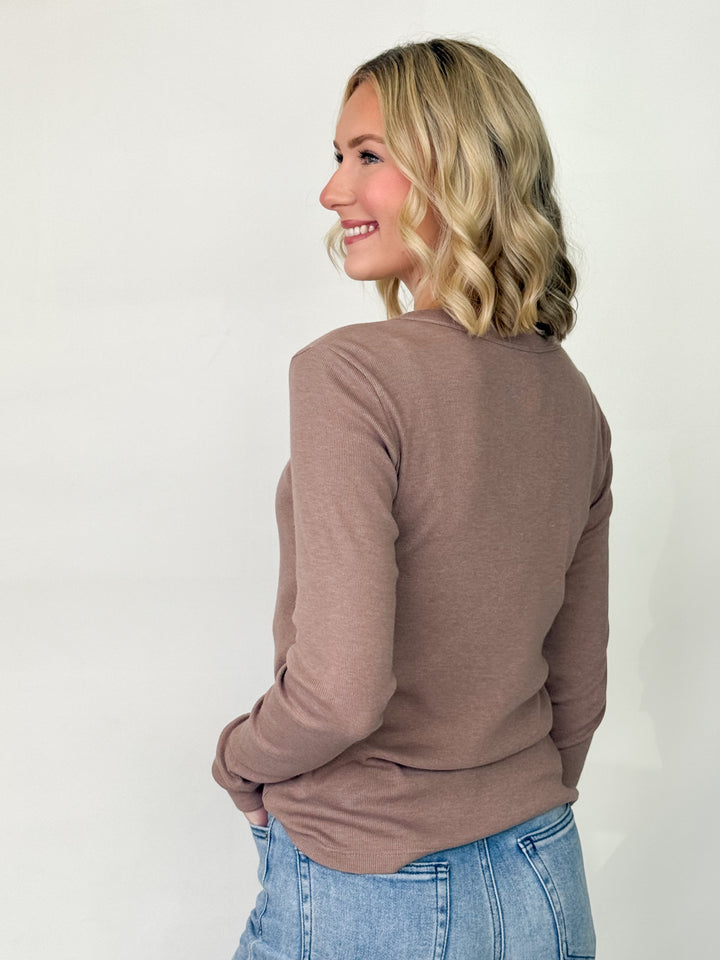 Grayson - Ribbed Long Sleeve Top (Mocha)