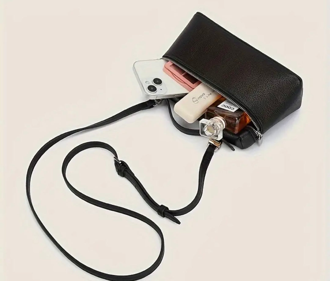 Jaclyn - Mini Pouch Crossbody Bag (Black)