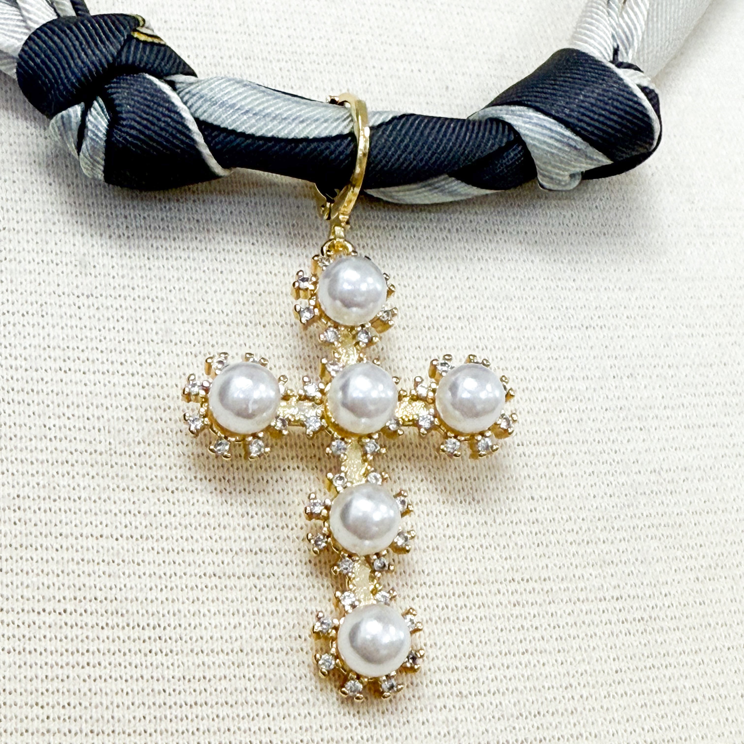Gemelli - Pearl Cross Grey Knotted Scarf Necklace