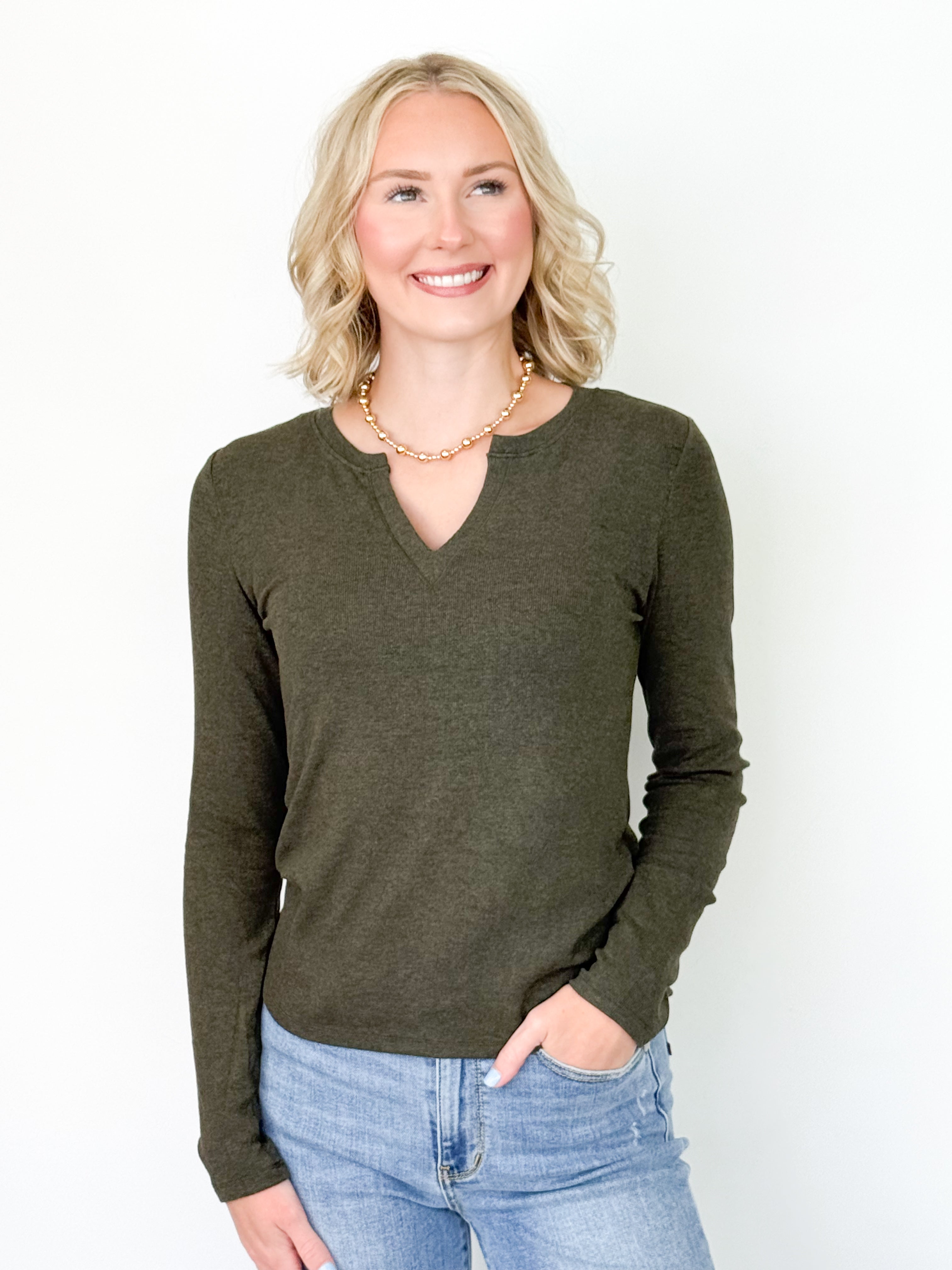 Mina - Ribbed V-Neck Long Sleeve Top