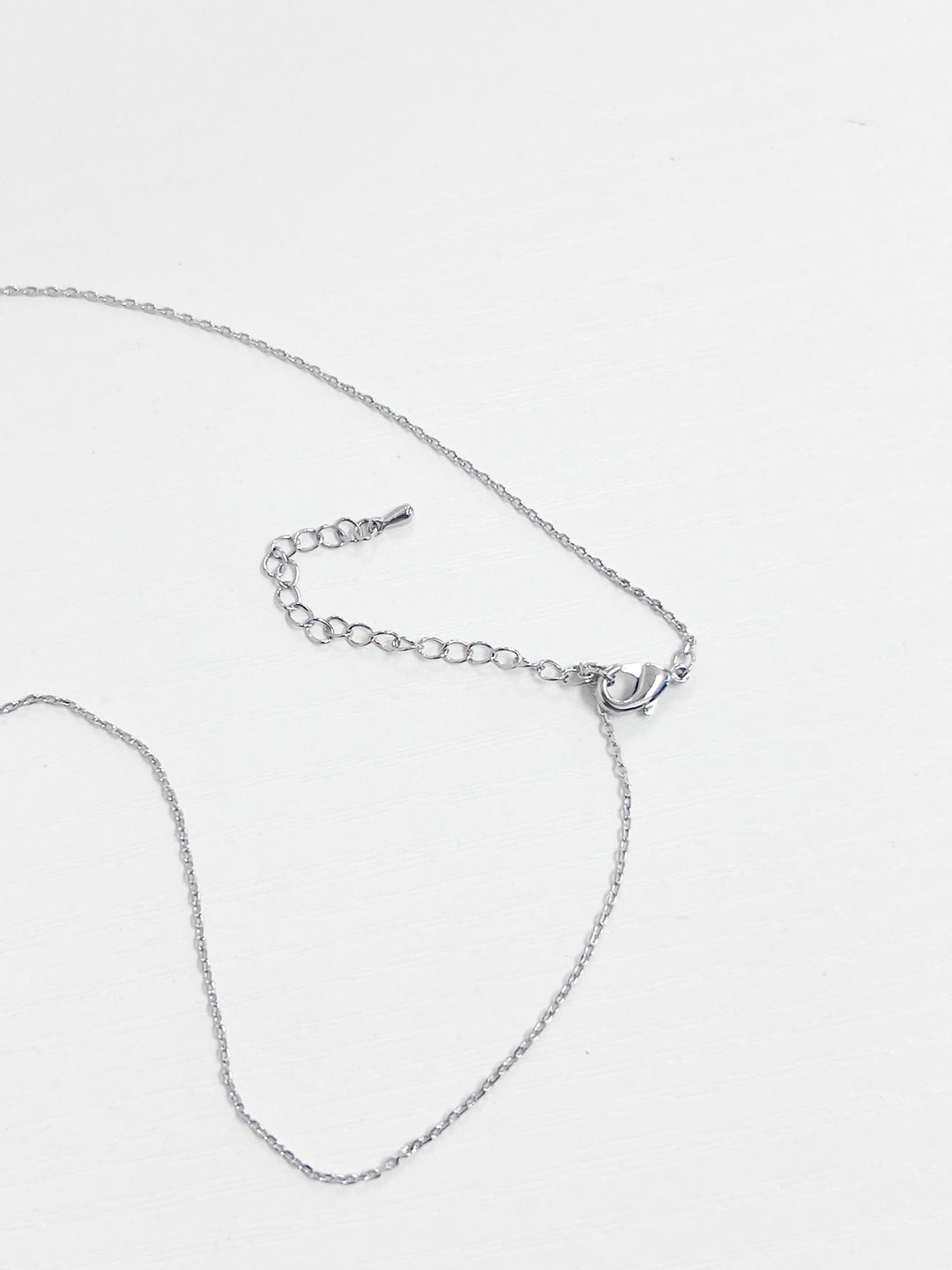 Meg - Circle Pendant Necklace (Silver)