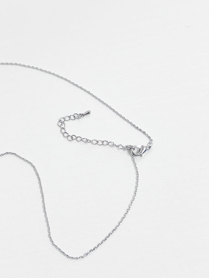 Meg - Circle Pendant Necklace (Silver)