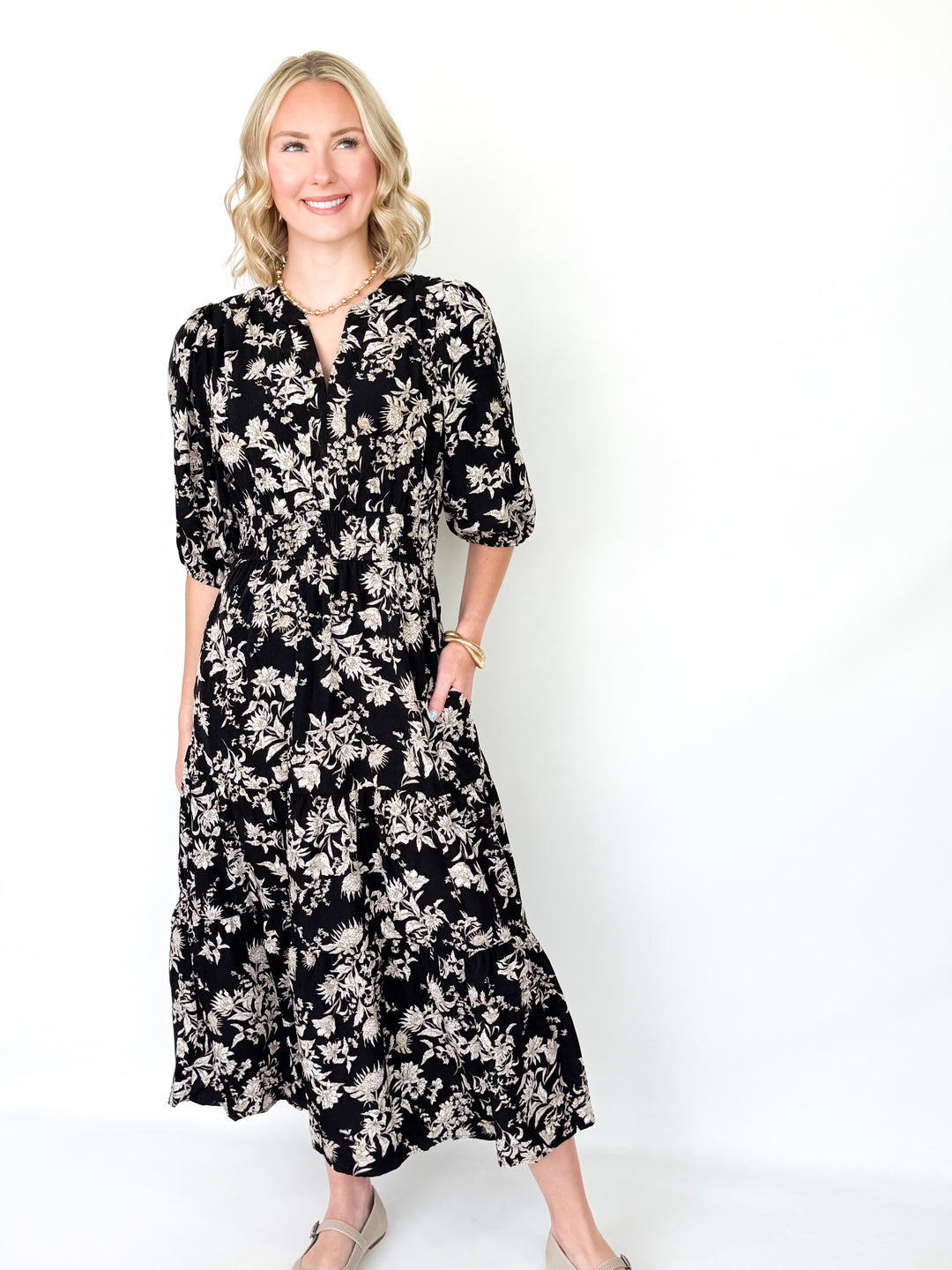 Anita - Black 3/4 Sleeve Floral Midi Dress