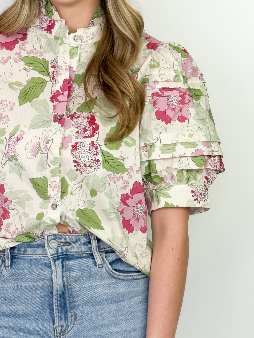 Navia - Floral Puff Sleeve Button Down Top (Pink)