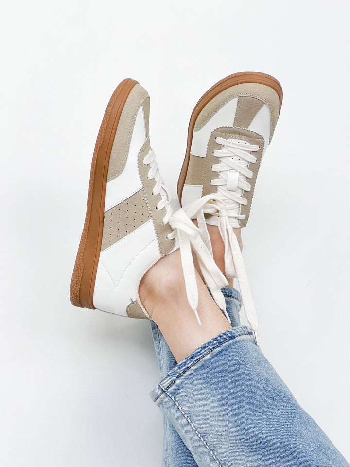 Selena - Beige Flat Sneaker