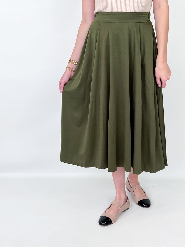 Terri - Pleated Side Pocket Midi Skirt (Olive)