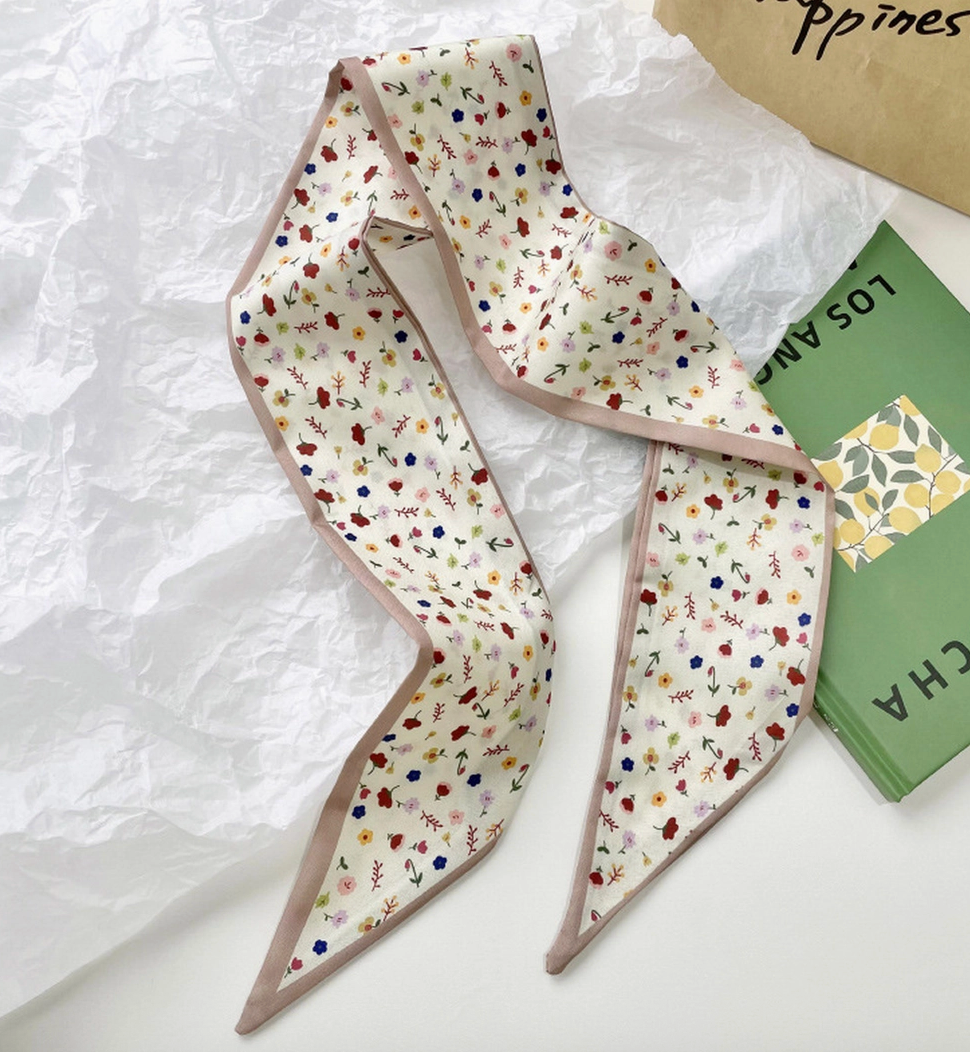 Cindi - Ditsy Floral Scarf