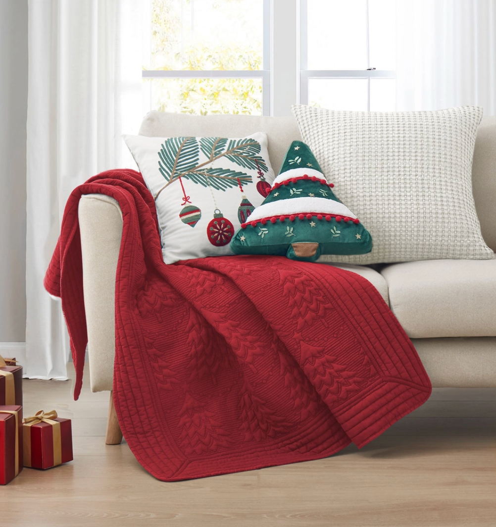 Quilted Throw - O Christmas Tree (Red)