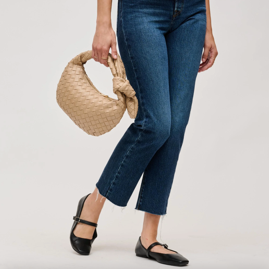 Lizbeth - Woven Knot Clutch (Natural)