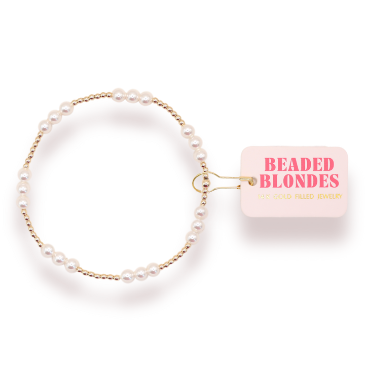 Beaded Blondes - ILY Pearl Bracelet in Gold - Extended
