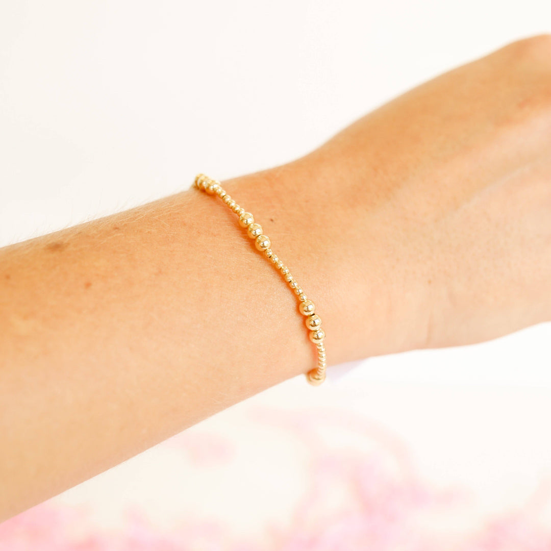 Beaded Blondes - ILY Bracelet in Gold - Extended
