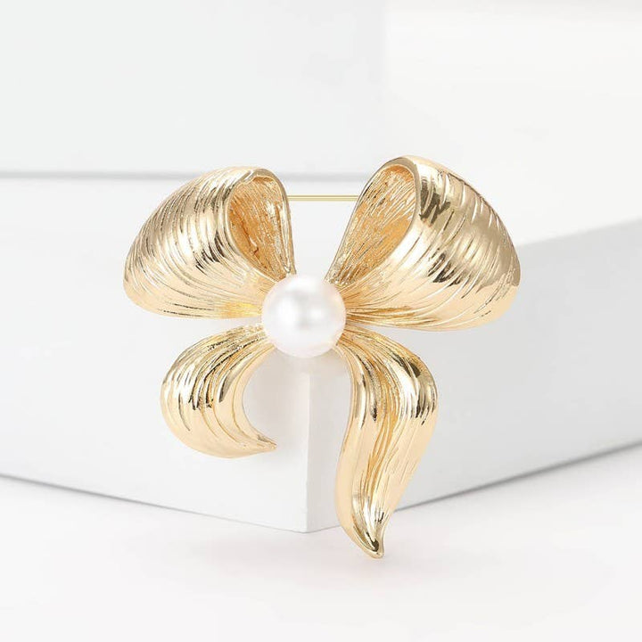 Bella - Elegant Pearl Bow Brooch Pin