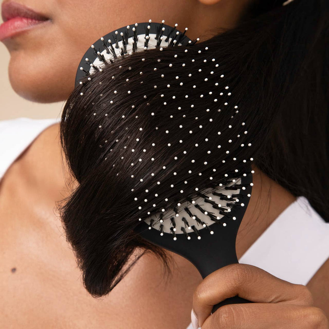 Kitsch - Smooth & Polish Brush - Black