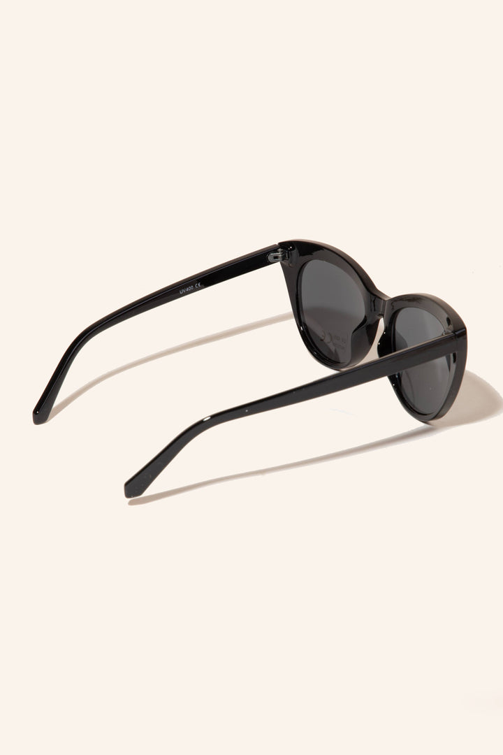Classic Cat Eye Frame Sunglasses