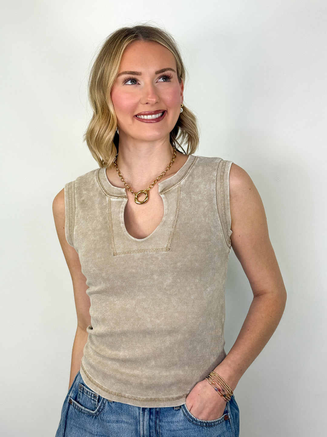 Tristan - Split Neck Tank (Mocha)