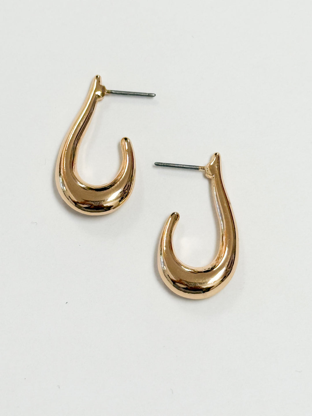 Nessa - Gold Hook Hoops