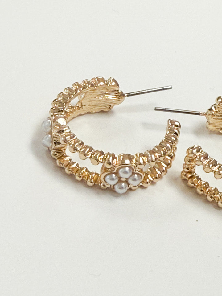 Betsey - Gold Pearl Clover Hoops
