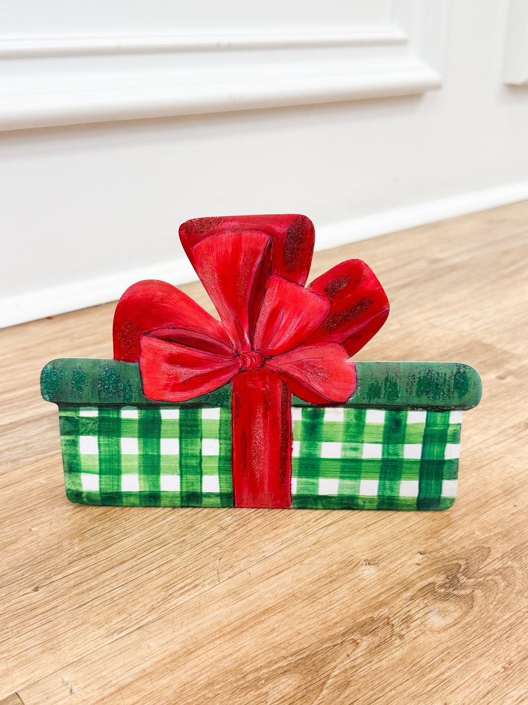 Round Top Collection - Gallery Green Gingham Gift (Mini)