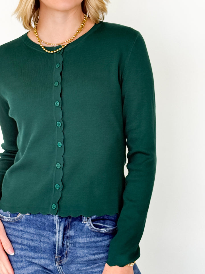 Livi - Scalloped Button Down Cardigan (Hunter Green)