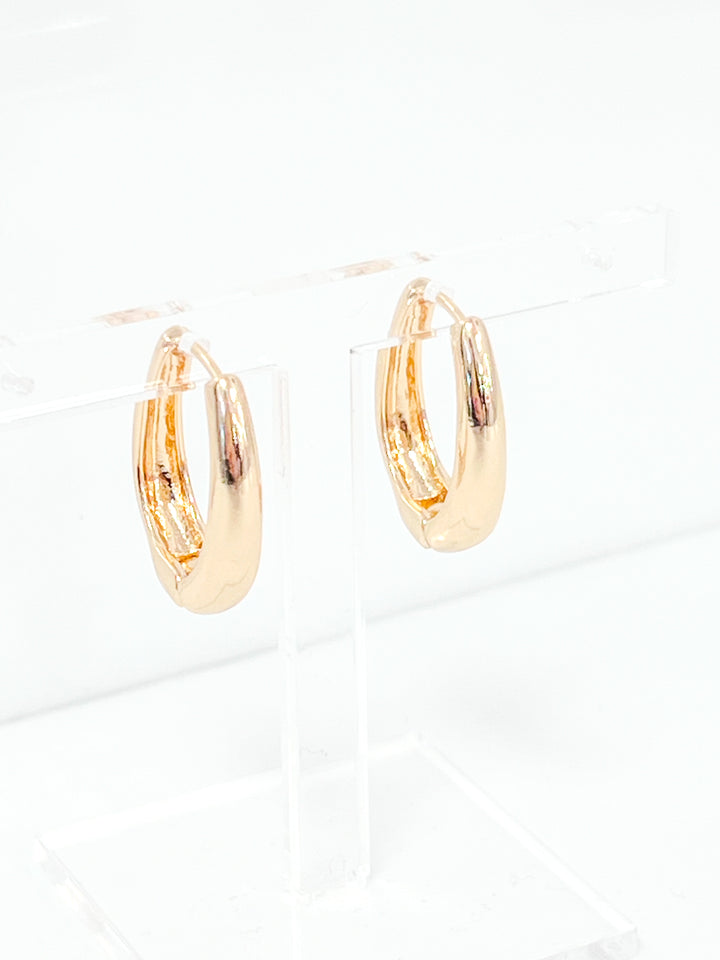 Bobbi - Hinged Gold Oval Hoops