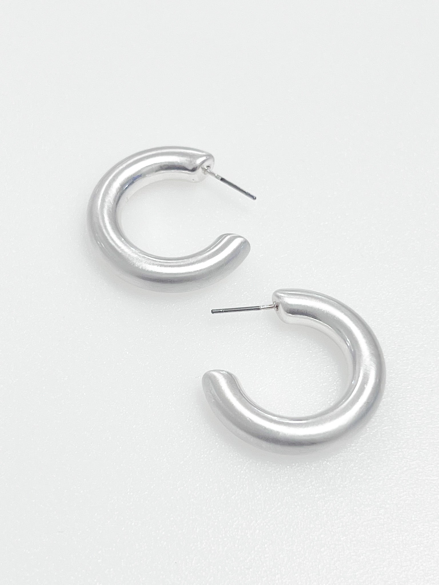 Vivian - Chunky Brushed Silver Hoop Earrings