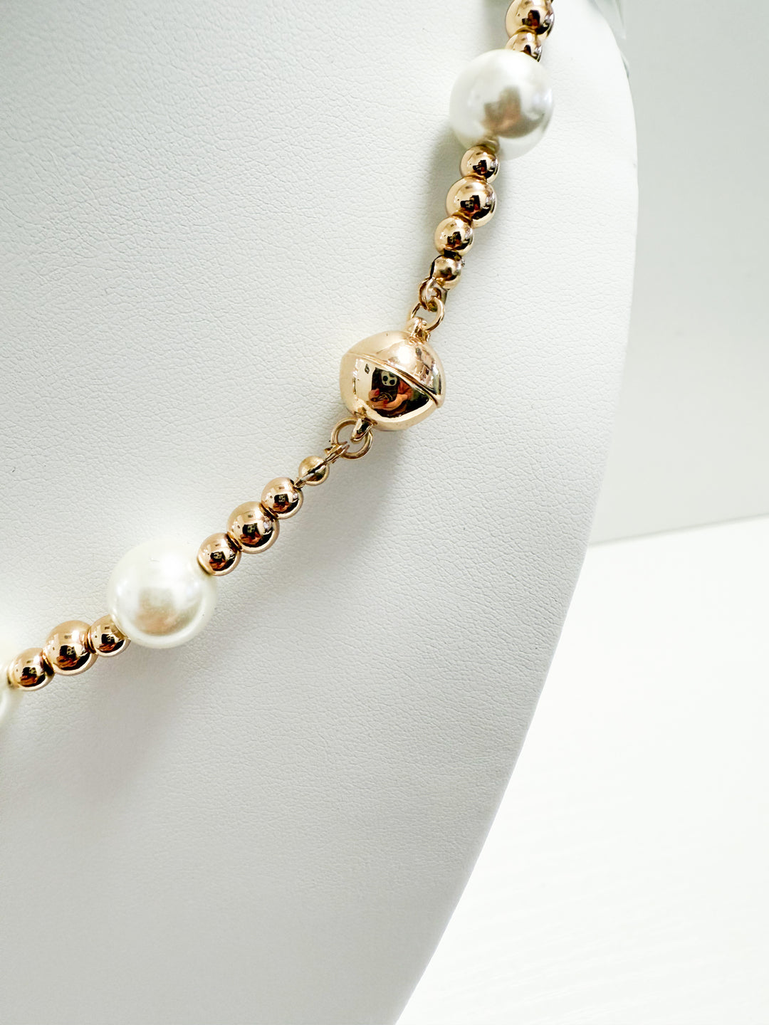 Charlotte - Gold + Pearl Beaded Magnetic Clasp Necklace