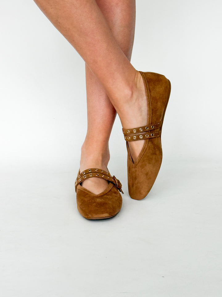 Corkys - All Eyes On Me (Camel Suede)