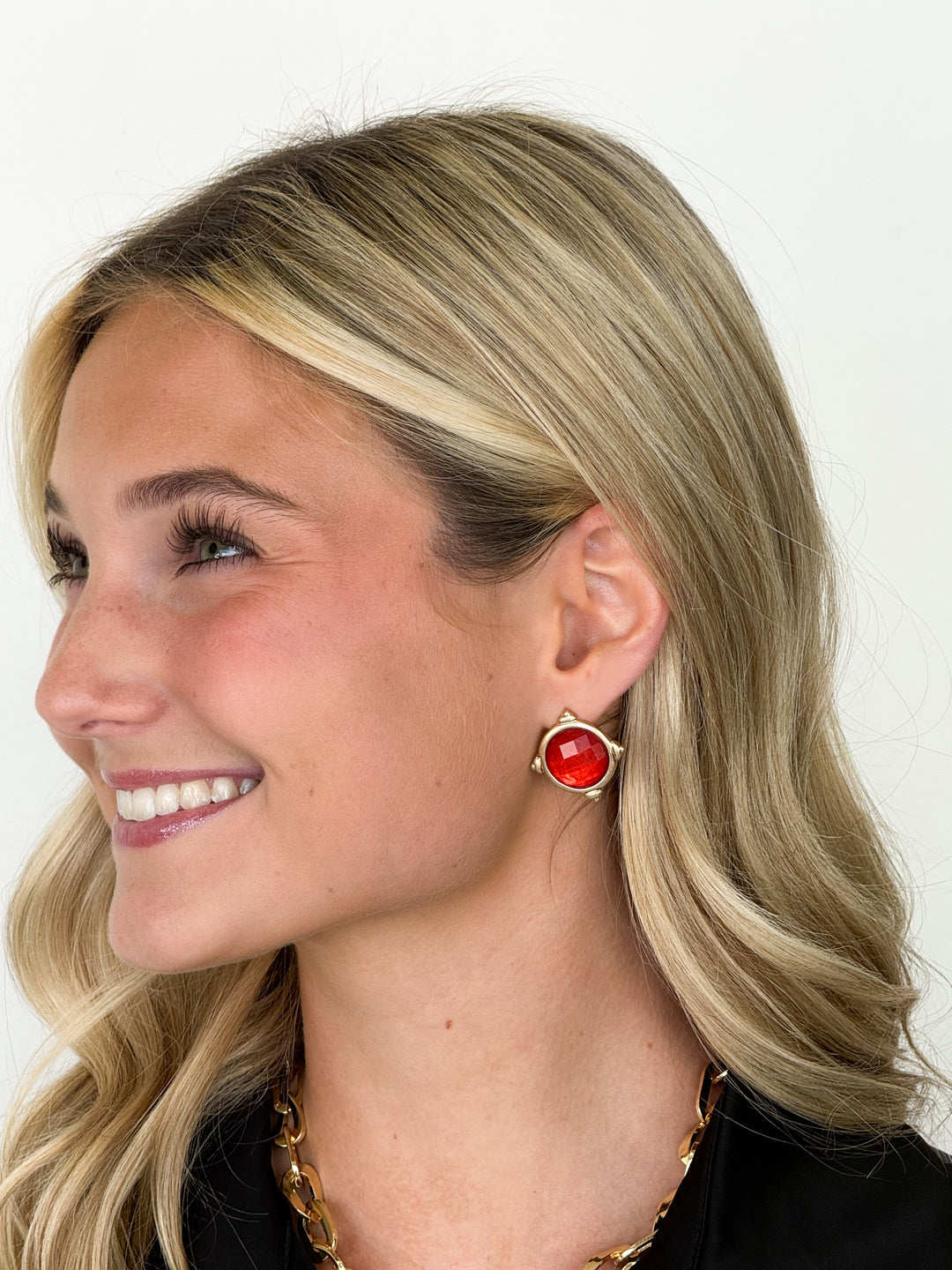 Faceted Gemstone Stud Earring (Red)