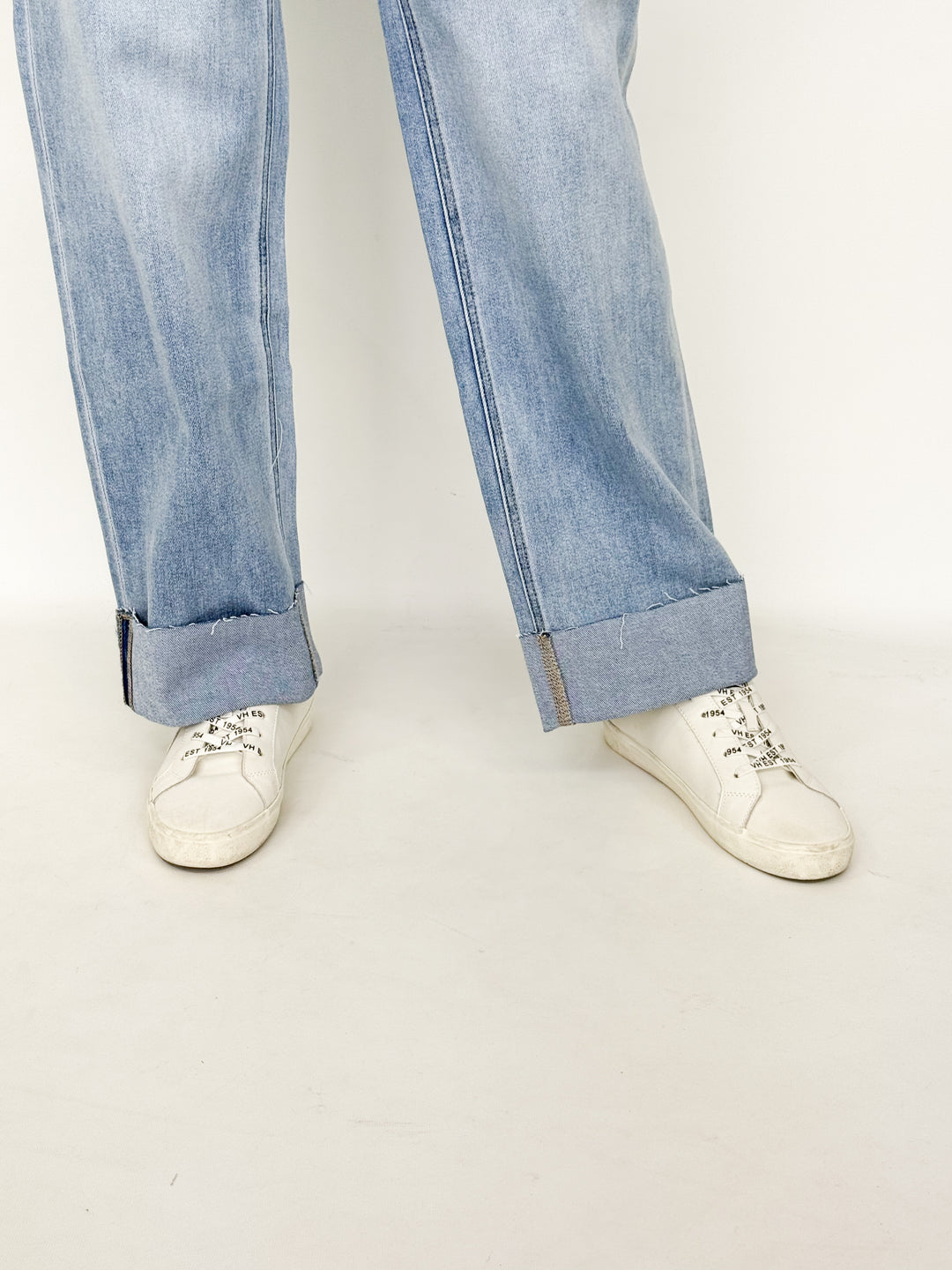 Libbie - Light Wash Cuffed Mid Rise Dad Jeans