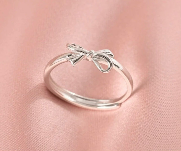 Diane - Dainty Silver Bow Ring